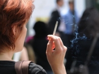 Защо пушенето е опасно за косата и костите?